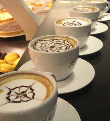 Italové v kavárnách denně vypijí miliony šálků kávy
